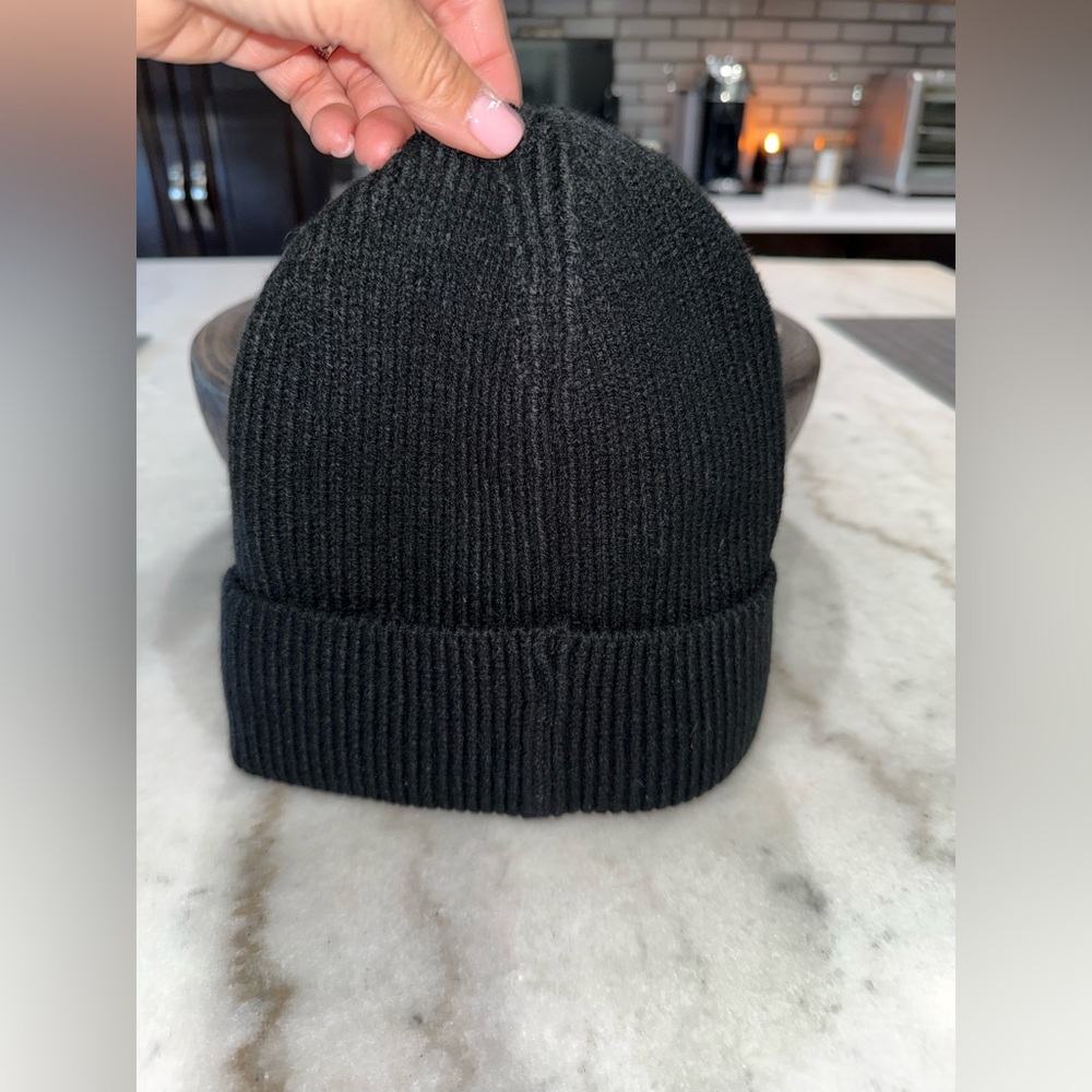 ALO beanie - Picture 2 of 3